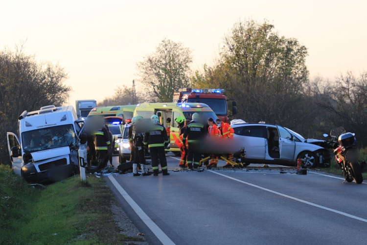 Gyerekek is megsérültek a Várpalotán történt balesetben